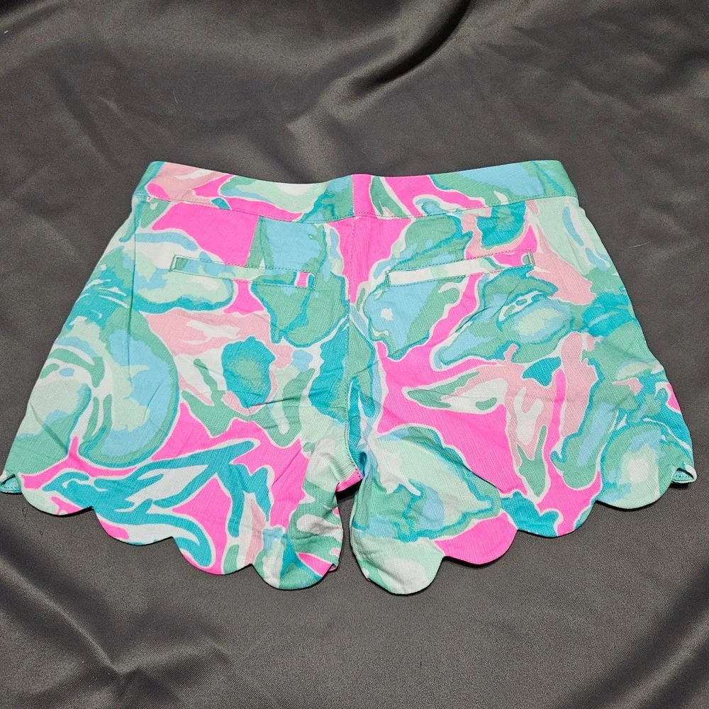 Lilly Pulitzer Buttercup Scalloped Shorts Pink Blue Floral Abstract Size 0